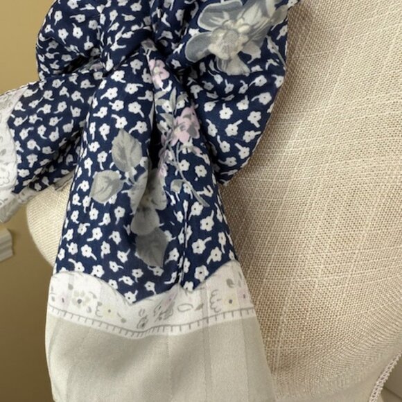 Beautiful Patterned Silk Scarf - Picture 2 of 6